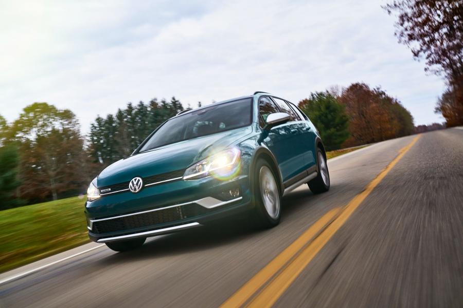  Volkswagen Golf Alltrack (Typ 5G) 2017 года  (NA) (фото 14 из 73)